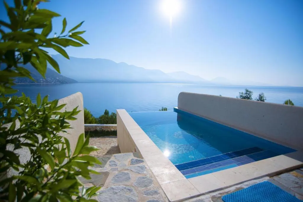 Stone Beach Residence